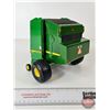 Image 9 : John Deere 569 Round Baler c/w Bale (ERTL) (Scale : 1:16)