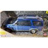 Image 3 : Diecast Metal Trailer Pack : Ford (Motor Max) (Scale 1:24) - Expedition - Mustang (Box Measures : 5"