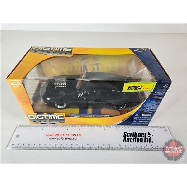 1970 Ford Mustang Boss 429 : Bigtime Muscle (Jada) (Scale 1:24) (Box Measures : 4-1/2"H x 10"W x 5"D