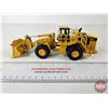 Image 10 : CAT 988G Wheel Loader (Norscot) (Scale 1:64)