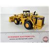 Image 9 : CAT 988G Wheel Loader (Norscot) (Scale 1:64)