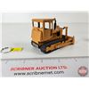 Image 5 : CASE Bulldozer (Lesney/Matchbox) (NOTE: Lift Bracket is Detached) (Scale 1:43)