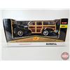 Image 2 : 1948 Chevrolet Fleetmaster : Woody Premiere Edition (Maisto) (Scale 1:18) (Box Measures : 5-1/2"H x 
