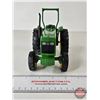 Image 2 : John Deere Utility Tractor : 4WD w/ROPS (ERTL) (Scale 1:16)