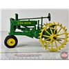 Image 9 : John Deere Model A Tractor (ERTL) (Scale 1:16)