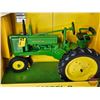 Image 3 : John Deere 1947 Model B Tractor (ERTL) (Scale 1:16) (Box Measures : 6-1/2"H x 10"W x 6"D)