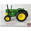 Image 9 : John Deere Model D Tractor (ERTL) (Scale 1:16)