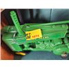 Image 9 : John Deere Model "G" Tractor : Narrow Front (ERTL) (Scale 1:16) (Box Measures : 6"H x 9-1/2"W x 5-1/