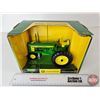 Image 1 : John Deere Model 520 Tractor (ERTL) (Scale 1:16) (Box Measures : 7"H x 9-3/4"W x 6"D)