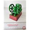 Image 2 : John Deere Model E Stationary Engine (Battery Operated) (Not Tested) (ERTL) (Scale 1:8)