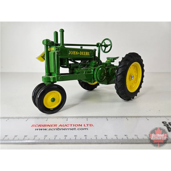 John Deere Model A Tractor (ERTL) (Scale 1:16)