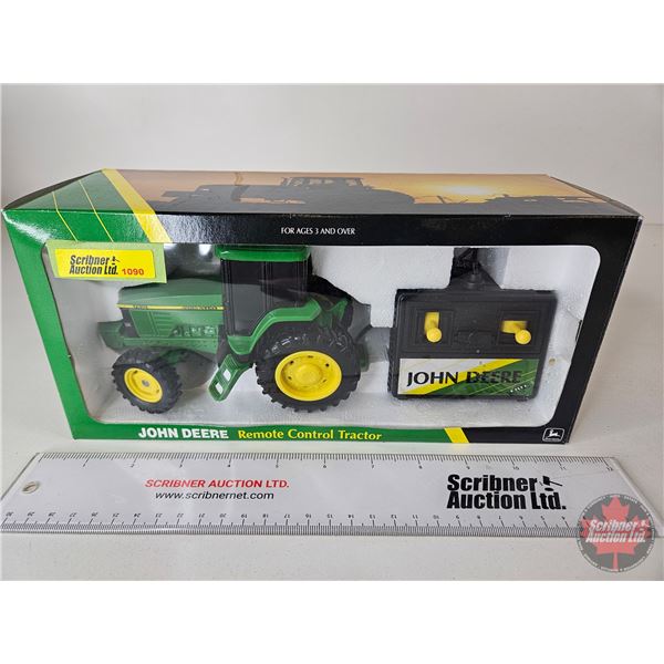 John Deere Remote Control Tractor (Plastic) (ERTL) (Scale 1:32) (Box Measures : 5-1/4"H x 11-1/4"W x