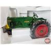 Image 3 : OLIVER Super 77 Tractor (Spec Cast) (Scale 1:16) (Box Measures : 7"H x 10-3/4"W x 7-3/4"D)