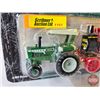 Image 2 : OLIVER 1655 & Hart Parr Tractor Set (ERTL) (Scale 1:64)
