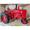 Image 3 : Farmall Tractor : 1986 First Edition 2nd Canadian Toy Show (Scale Models) (Scale 1:16) (Box Measures