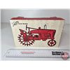 Image 6 : Farmall Tractor : 1986 First Edition 2nd Canadian Toy Show (Scale Models) (Scale 1:16) (Box Measures