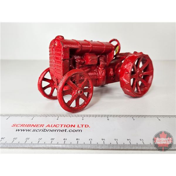 Antique Cast Iron Fordson Tractor (Scale 1:16)
