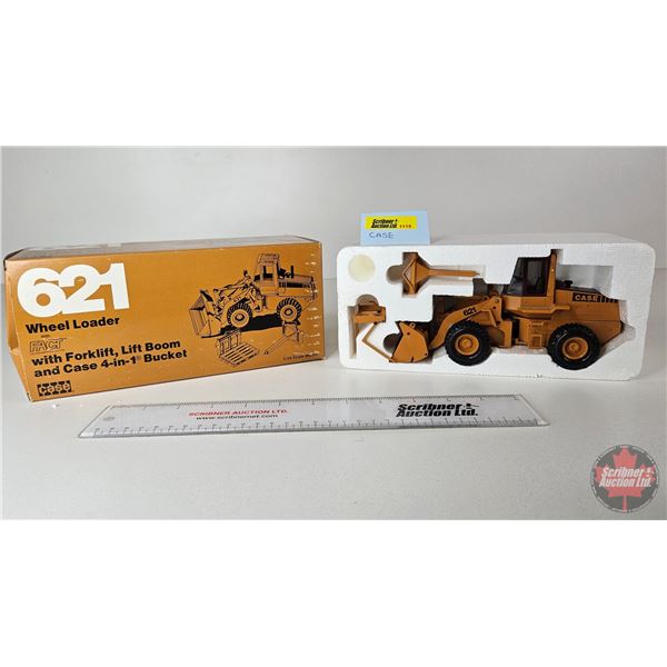 CASE 621 Wheel Loader c/w Forklift, Lift Boom and Case 4-in-1 Bucket  (Scale 1:35) (Box Measures : 4