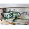 Image 3 : John Deere 1938 Thresher (Spec Cast) (Scale 1:28) (Box Measures : 6"H x 13"W x 5"D)