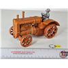 Image 2 : Allis-Chalmers Cast Iron Tractor w/Farmer  (Scale 1:16)
