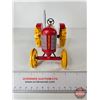Image 3 : Massey Harris Super 101 Tractor : 1996 Farm Show Edition (Spec Cast) (Scale 1:16)