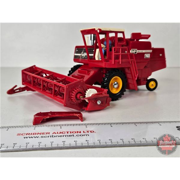 Massey Ferguson 760 Combine : 1978 (Britains) (Plastic) (Scale 1:32) (NOTE : Breakage - Header & Aug