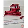 Image 3 : Massey Ferguson 760 Combine : 1978 (Britains) (Plastic) (Scale 1:32) (NOTE : Breakage - Header & Aug