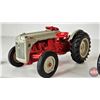 Image 3 : Ford 8N Tractors (2) (ERTL) (Scale 1:16)
