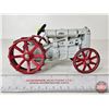 Image 4 : Fordson Tractor (ERTL) (Scale 1:16)