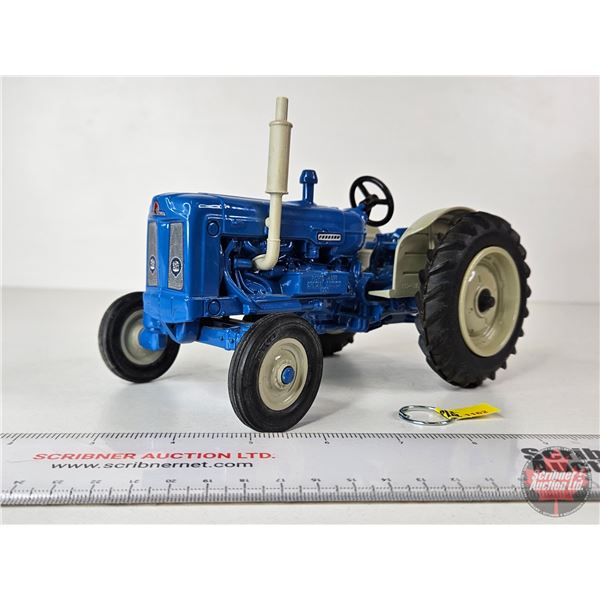 Fordson Super Major : Parts Mart Special Edition 1990 (ERTL) (Scale 1:16)