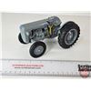 Image 2 : Ferguson TEA-20 Tractor (Scale Models) (Scale 1:16)