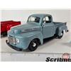 Image 2 : FORD Pickup 1948 (2) (Maisto) (Scale 1:25) (NOTE : Red one Missing Side Mirror)