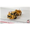 Image 3 : CAT 627G Scraper (Norscot) (Scale 1:64)