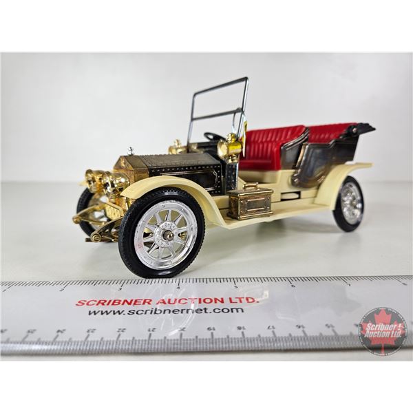 Vintage Solid State Radio : Rolls Royce (Battery Operated) (Not Tested) (Plastic) (Measures : 4"H x 