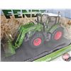Image 3 : Fendt 516 Vario w/ FEL (Universal Hobbies) (Scale 1:32) (Box Measures : 6-1/2"H x 11"W x 6"D)