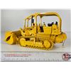 Image 15 : INTERNATIONAL HARVESTER 175 Crawler/Dozer with Demolition Bucket and Winch (Construction Pioneers : 
