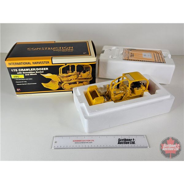 INTERNATIONAL HARVESTER 175 Crawler/Dozer with Demolition Bucket and Winch (Construction Pioneers : 