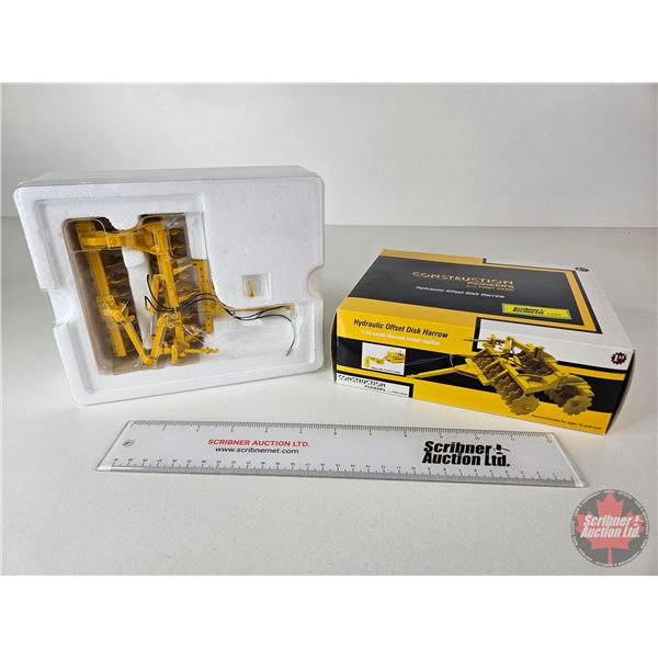 Construction Pioneers : Hydraulic Offset Disk Harrow (First Gear) (Scale 1:25) (Box Measures: 2-3/4"