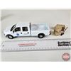 Image 13 : New Holland Ford F-250 Parts and Service Truck (First Gear) (Scale 1:34) (Box Measures: 4-3/4"H x 9"