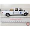 Image 8 : New Holland Ford F-250 Parts and Service Truck (First Gear) (Scale 1:34) (Box Measures: 4-3/4"H x 9"