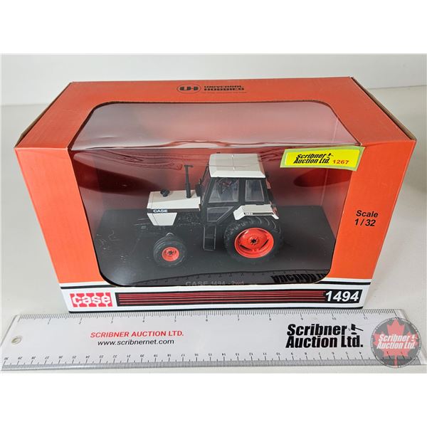 CASE 1494 Tractor (Universal Hobbies) (Scale 1:32) (Box Measures : 6"H x 10W x 5"D)