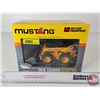 Image 1 : Mustang 2109 Skid Loader (Die-Cast Promotions) (Scale 1:25) (Box Measures : 6"H x 8"W x 4"D)