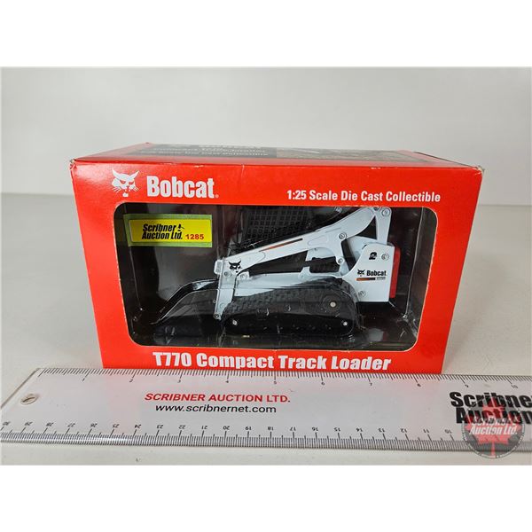 Bobcat T770 Compact Track Loader (Scale 1:25) (Box Measures : 4-1/2"H x 7-1/2"W x 4-1/4"D)