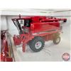 Image 3 : CASE IH 2188 Axial-Flow Combine (Universal Hobbies) (Scale 1:32) (Box Measures : 7-1/2"H x 16-1/4"W 