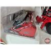 Image 4 : CASE IH 2188 Axial-Flow Combine (Universal Hobbies) (Scale 1:32) (Box Measures : 7-1/2"H x 16-1/4"W 