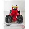 Image 8 : Versatile 825 Tractor (Scale Models) (Scale 1:16)