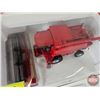 Image 5 : CASE IH 2188 Axial-Flow Combine (Universal Hobbies) (Scale 1:32) (Box Measures : 7-1/2"H x 16-1/4"W 