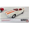Image 8 : Chevrolet Cars (3) : Diecast Metal - Camaro's (2) - Corvette (1) (Scale 1:18)