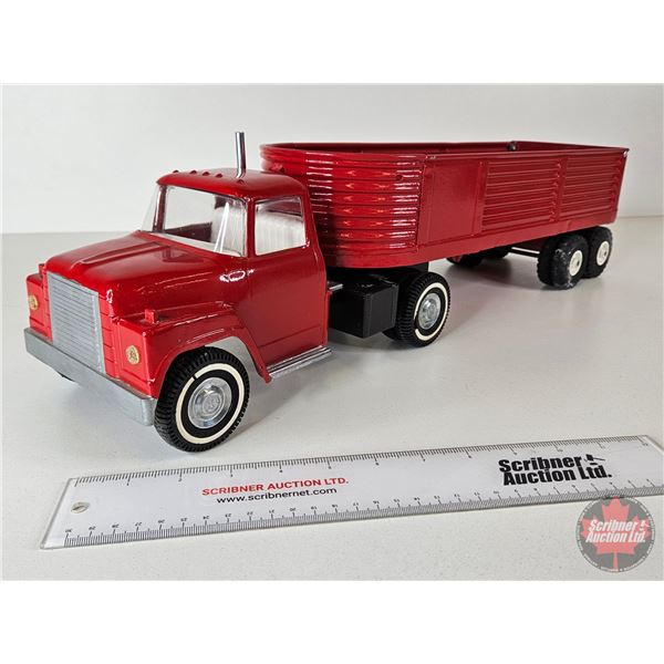 Pressed Steel Toy ERTL Truck (Customized to 5th Wheel) c/w Structo Trailer  (Measures : 6"H x 6"W x 