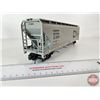 Image 5 : M.T.H. Electric Trains : Canadian National 3-Bay Centerflow Hopper : O Scale Freight Car : 388864 (B